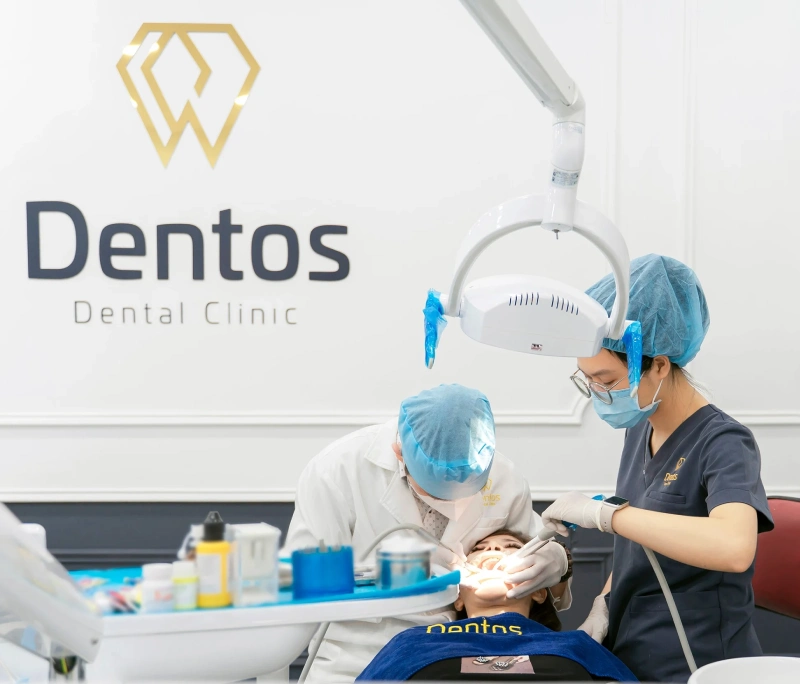 Đội ngũ bác sĩ chuyên môn cao đảm bảo bọc sứ đúng kỹ thuật